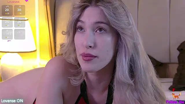 Snapshot of SerenaBennet chatting on 09-28-25, 12:21 SerenaBennet online show from 09-28-25, 12:21