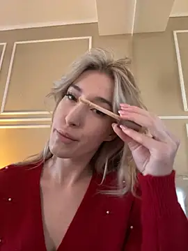 Snapshot of SerenaBennet chatting on 11-24-25, 10:48 SerenaBennet online show from 11-24-25, 10:48