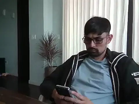 Snapshot of spence204011 chatting on 01-01-25, 06:38 spence204011 online show from 01-01-25, 06:38