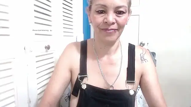 Snapshot of electra-mommy chatting on 01-08-26, 11:12 electra-mommy online show from 01-08-26, 11:12