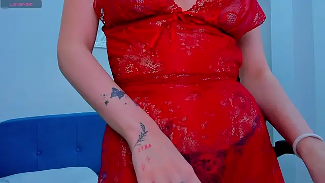 Snapshot of Angel_Sapphire_ chatting on 12-14-24, 12:01 Angel Sapphire online show from 12-14-24, 12:01