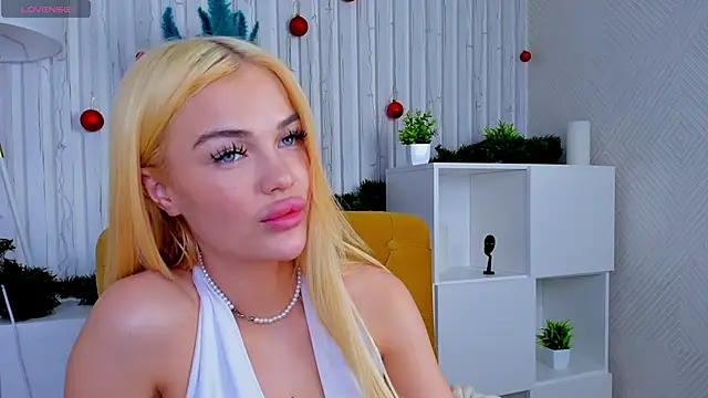 Snapshot of Angel_Sapphire_ chatting on 01-18-25, 03:05 Angel Sapphire online show from 01-18-25, 03:05