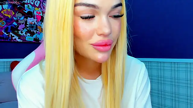 Snapshot of Angel_Sapphire_ chatting on 02-15-25, 03:28 Angel Sapphire online show from 02-15-25, 03:28