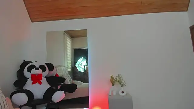 AtheneaRossi online show from 03-03-25, 07:39