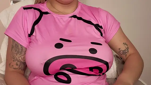 AtheneaRossi online show from 10-16-25, 02:07