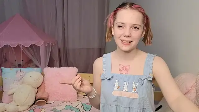 Snapshot of PrincessLittleKiki chatting on 04-16-26, 07:14 PrincessLittleKiki online show from 04-16-26, 07:14