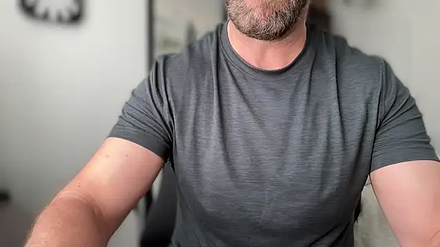 Mr Beef online show from 06-12-26, 01:10