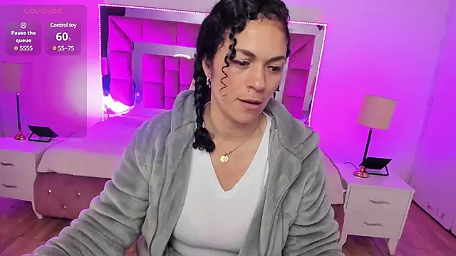 Aliciia cute1 online show from 03-07-25, 09:48