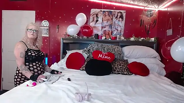 Snapshot of Lisalovely6981 chatting on 02-16-26, 07:37 Lisalovely6981 online show from 02-16-26, 07:37