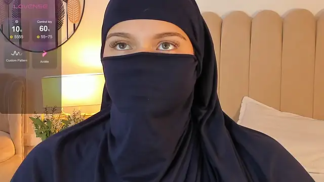 Snapshot of anna-henao chatting on 12-06-24, 03:33 anna-henao online show from 12-06-24, 03:33