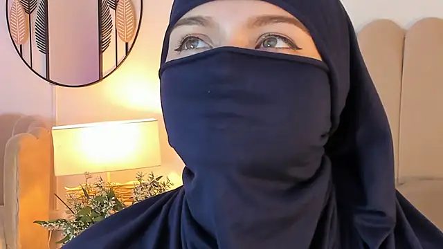 Snapshot of anna-henao chatting on 12-27-24, 03:26 anna-henao online show from 12-27-24, 03:26