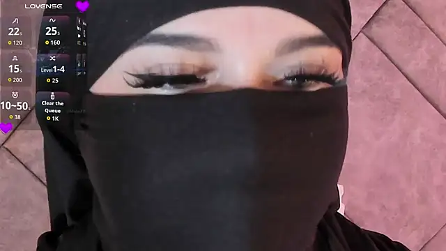 anna-henao online show from 11-22-25, 06:51