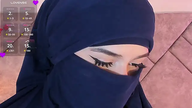 anna-henao online show from 11-24-25, 07:24