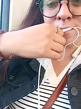 Snapshot of Celestte22 chatting on 11-10-25, 11:04 Celestte22 online show from 11-10-25, 11:04