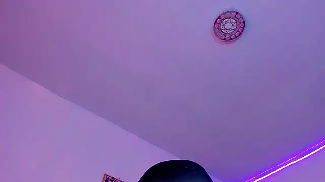 naomy  xx online show from 03-06-25, 07:10