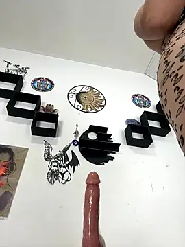 Snapshot of jamilaross chatting on 11-16-25, 09:09 jamilaross online show from 11-16-25, 09:09