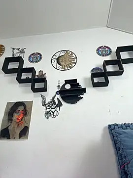 Snapshot of jamilaross chatting on 12-14-25, 09:19 jamilaross online show from 12-14-25, 09:19