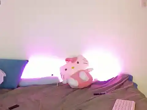 Snapshot of kittycatw chatting on 12-27-24, 11:50 kittycatw online show from 12-27-24, 11:50