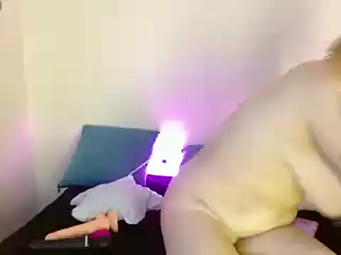 Snapshot of kittycatw chatting on 01-05-25, 06:56 kittycatw online show from 01-05-25, 06:56