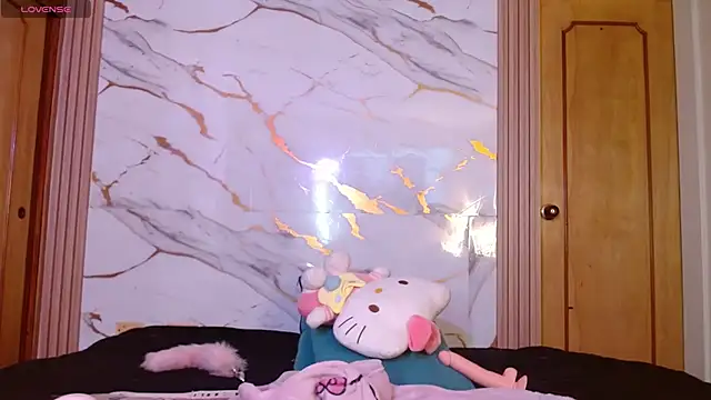 kittycatw online show from 06-30-26, 07:31