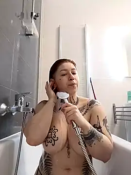 divine eve online show from 02-17-26, 01:51