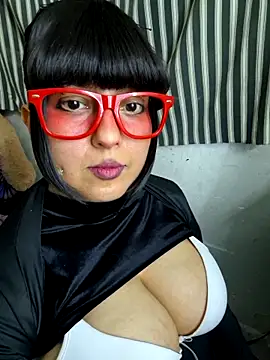 Derry Cooper online show from 01-07-26, 01:41