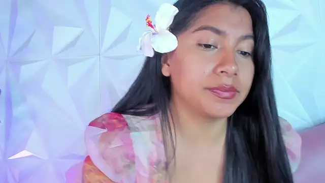 LinnaGardenia online show from 02-06-25, 01:21