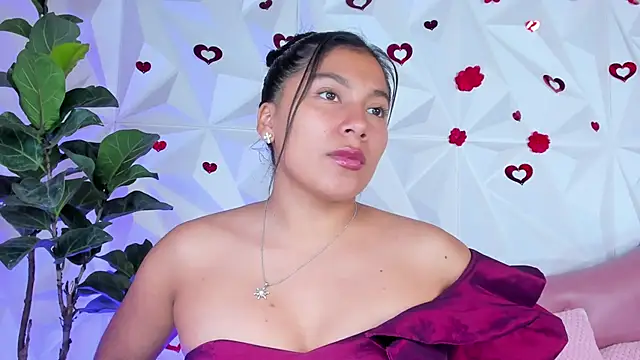 LinnaGardenia online show from 03-15-25, 07:16