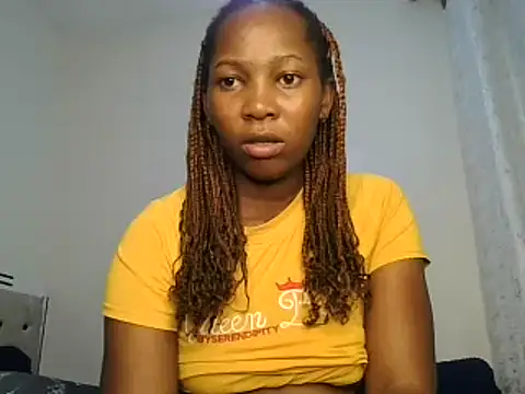 Snapshot of Petitiebooty chatting on 02-08-25, 01:11 Petitiebooty online show from 02-08-25, 01:11