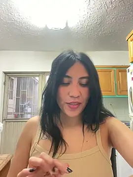 Snapshot of LunaAurora3 chatting on 12-01-24, 11:47 LunaAurora3 online show from 12-01-24, 11:47