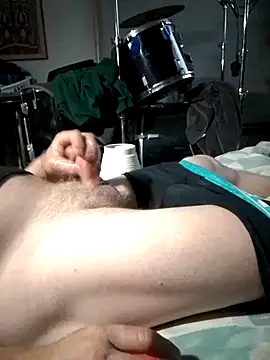 iambradz online show from 10-15-25, 06:08