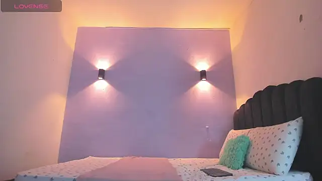 Sofia Clauss  online show from 03-04-25, 03:55