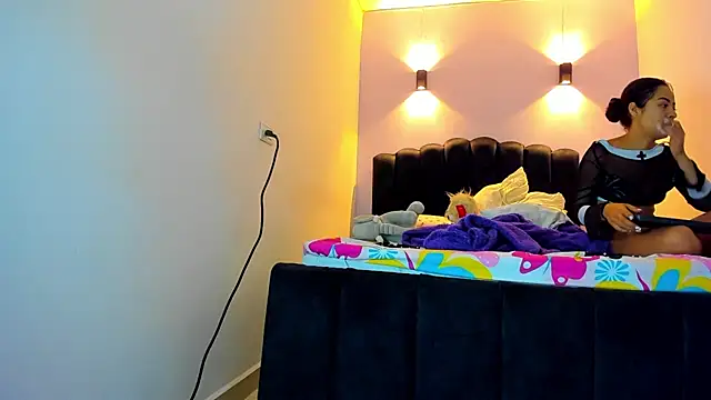 Sofia Clauss  online show from 01-17-26, 04:28