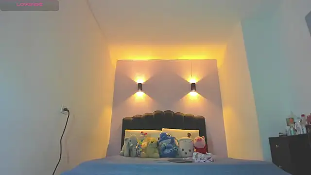 Sofia Clauss  online show from 04-06-26, 04:21