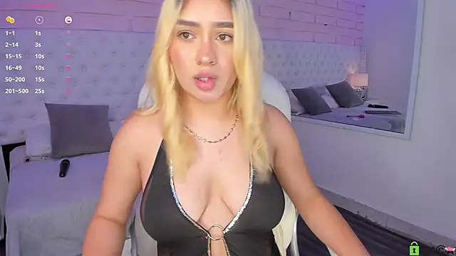 Snapshot of Yaaky_ chatting on 12-24-24, 04:55 Yaaky online show from 12-24-24, 04:55