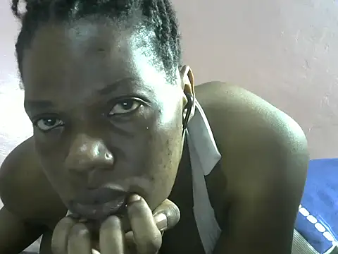 Snapshot of Bitty_baby chatting on 12-14-24, 06:24 Bitty baby online show from 12-14-24, 06:24