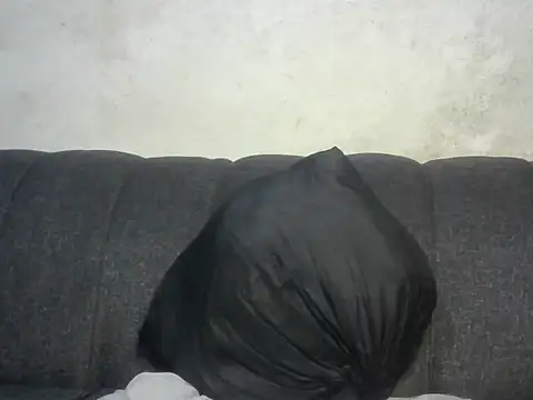 Snapshot of Bitty_baby chatting on 02-26-26, 04:22 Bitty baby online show from 02-26-26, 04:22