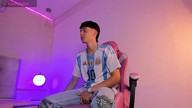 AlessandroDybala online show from 01-28-25, 12:11