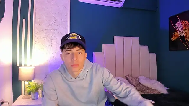 AlessandroDybala online show from 02-21-25, 12:06