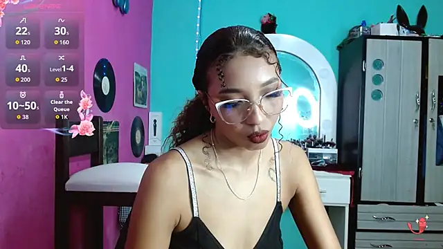 sensitive brunette online show from 09-19-25, 07:36