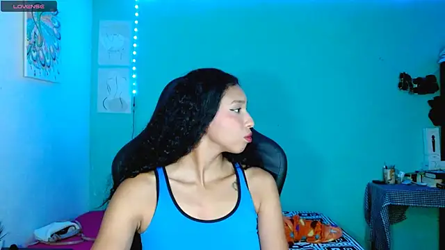 Snapshot of sensitive_brunette chatting on 04-11-26, 12:59 sensitive brunette online show from 04-11-26, 12:59