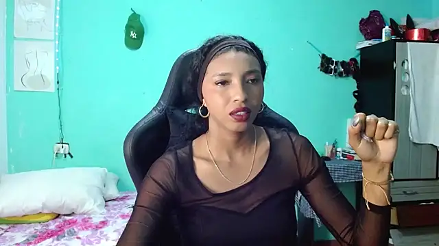 Snapshot of sensitive_brunette chatting on 05-11-26, 06:05 sensitive brunette online show from 05-11-26, 06:05