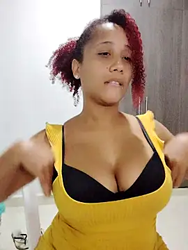 Snapshot of zandra_kiman chatting on 10-01-25, 06:08 zandra kiman online show from 10-01-25, 06:08