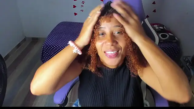 Snapshot of zandra_kiman chatting on 02-24-26, 04:10 zandra kiman online show from 02-24-26, 04:10