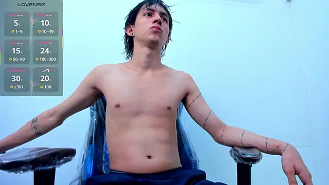 Snapshot of JeanRam18 chatting on 10-31-25, 06:09 JeanRam18 online show from 10-31-25, 06:09