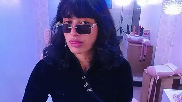 candy lux  online show from 01-11-25, 05:07