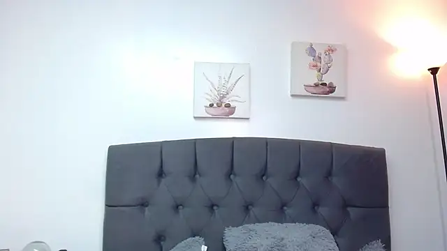 candy lux  online show from 09-19-25, 09:37