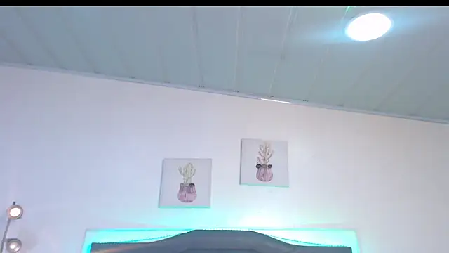 candy lux  online show from 11-24-25, 07:35