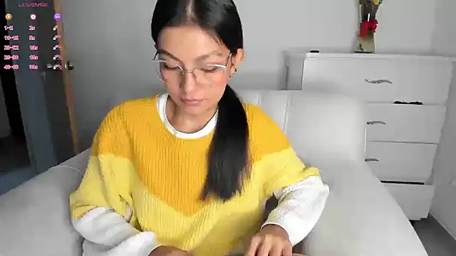 Snapshot of barbie_brunette3 chatting on 12-29-24, 06:45 barbie brunette3 online show from 12-29-24, 06:45