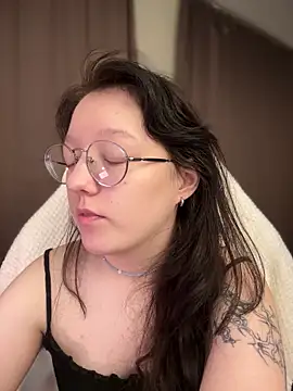 Snapshot of emigooflordXD chatting on 12-12-24, 06:14 emigooflordXD online show from 12-12-24, 06:14